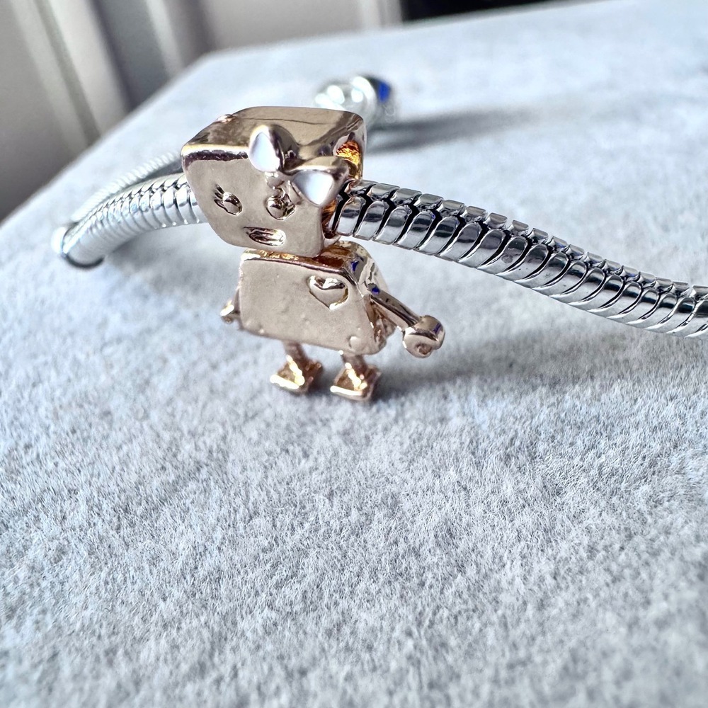 Bella Bot Charm Rose Gold Girl Robot Heart Bow fits PANDORA - Picture 9 of 9